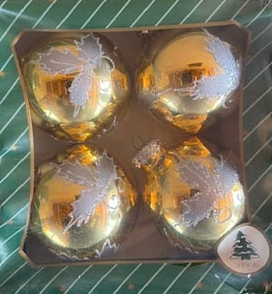 Karácsonyfadísz arany 4 db-os szett, 8 cm-es magyal levél mintás